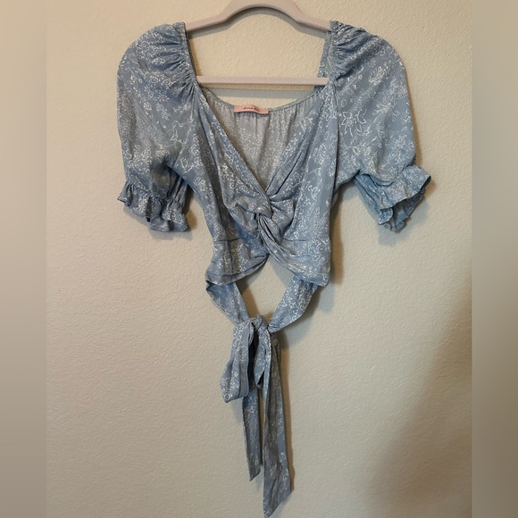 Puff sleeve crop top. NWOT - Picture 2 of 6